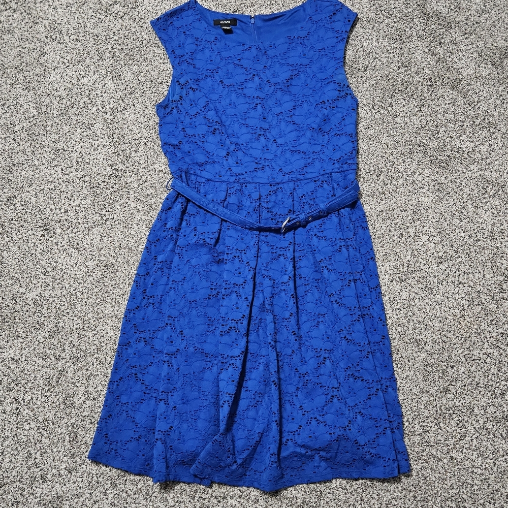 Floral Lace Sleeveless Dress Size M - Picture 5 of 15